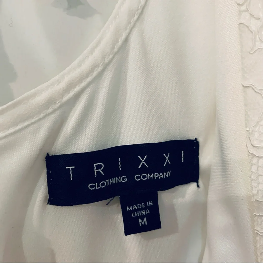 Trixxi Clothing Co | lace romper size M with tie and zipper in back - Picture 6 of 8